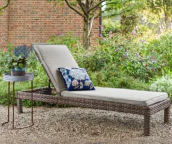 Broyhill Eagle Brooke All-Weather Wicker Cushioned Chaise Lounger -RAZOR COSCO SHOP 810459548 2